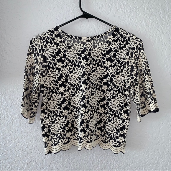 Floral lace top - Picture 3 of 4